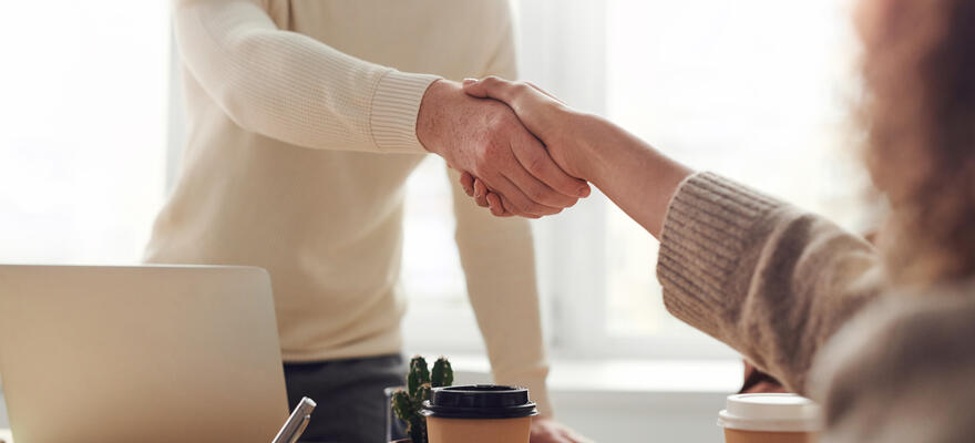 Utiliser sa marque employeur pour attirer les meilleurs talents.